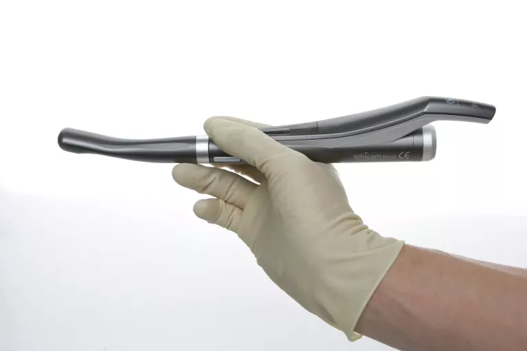 Neu für Sie: Intraoralkamera